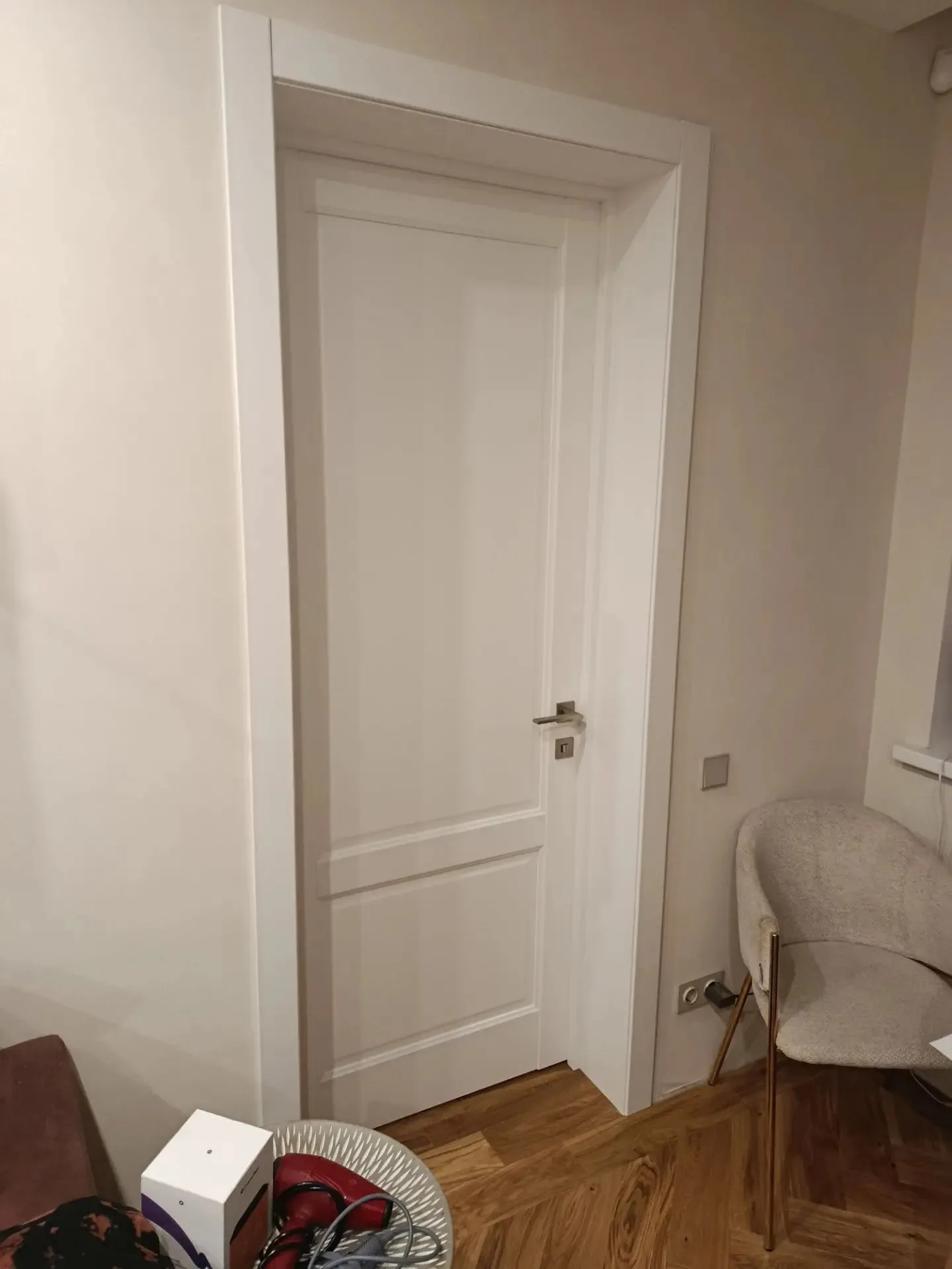 Изящная классика и свет: проект на ул. Июльской 🚪✨ - фото 1